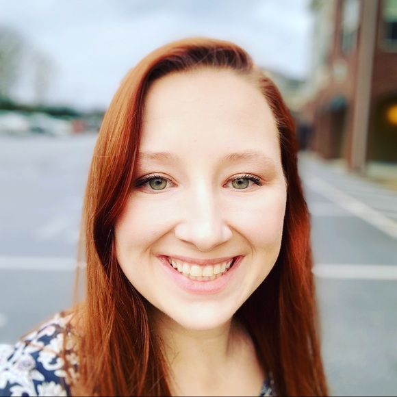 Meet your Posher, Jessica - Picture 1 of 1